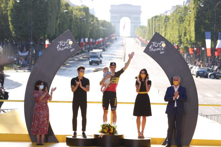 De Champs-Élysées: De ultieme etappe voor de glorie van de Tour de France