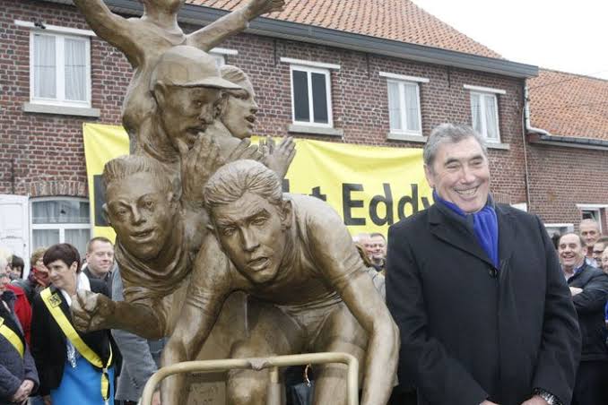 Eerbetoon aan een legende: tentoonstelling gewijd aan Eddy Merckx en de wielerroute gelanceerd