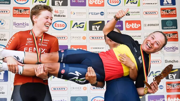 Belgisch kersverse kampioene op de weg: Justine Ghekiere GEFELICITEERD Jusitine!
