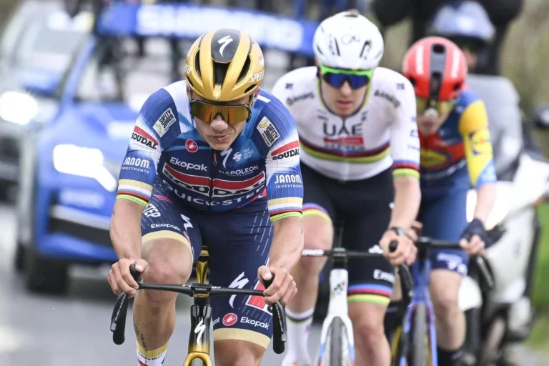 Remco Evenepoel gaat straks voor niets minder dan de eindzege in de Tour de France, Thomas De Gendt verdedigt hem