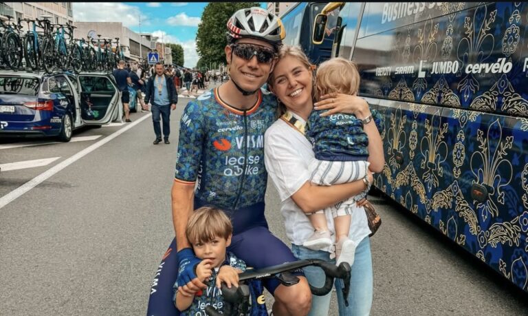 Achter elke sterke renner schuilt een sterkere reden: Wout van Aerts Tour de France aangewakkerd door familieliefde