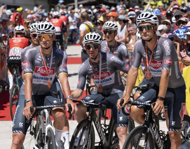 Mathieu Van Der Poel en Alpecin-Deceuninck bewijzen de kracht van consistentie in de Tour de France 2025