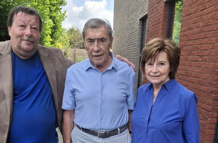 Eddy Merckx keert terug naar huis na ziekenhuisopname, klaar voor verdere operatie