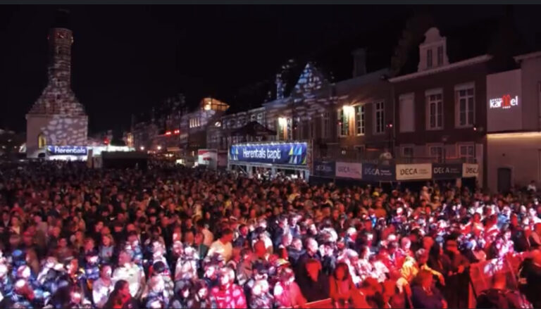 Duizenden trouwe fans trotseren regen om Wout van Aerts thuiskomstzege in Herentals te vieren