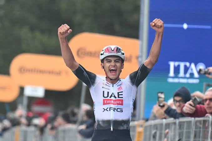 Isaac del Toro Makes History as First Mexican to Enter UCI Top 10 Individual World Rankings