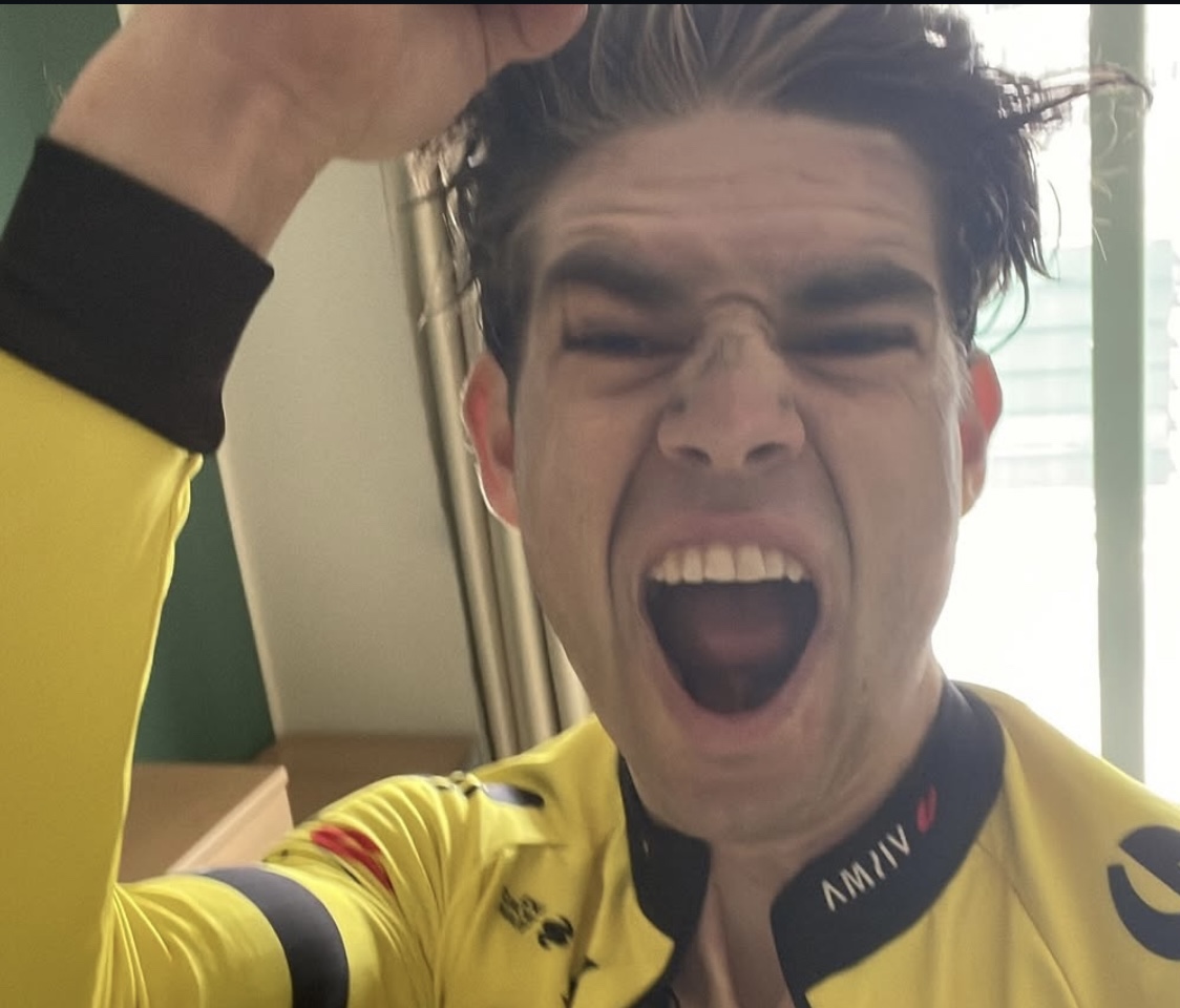 Wout van Aert zet koers naar zege na uitglijder op openingsdag Ronde van Duitsland