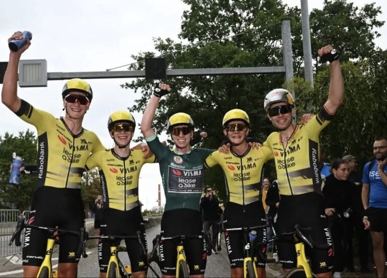 Van Aert stuwt Brennan naar zege en verzekert podium in Ronde van Duitsland
