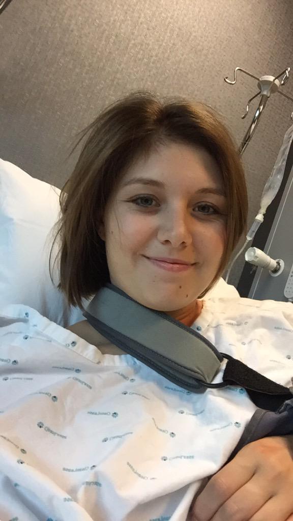 Breaking news: Wout van Aert staat voor een nieuwe emotionele beproeving nu zijn echtgenote Sarah De Bie enkele dagen na zijn operatie in het ziekenhuis is opgenomen.