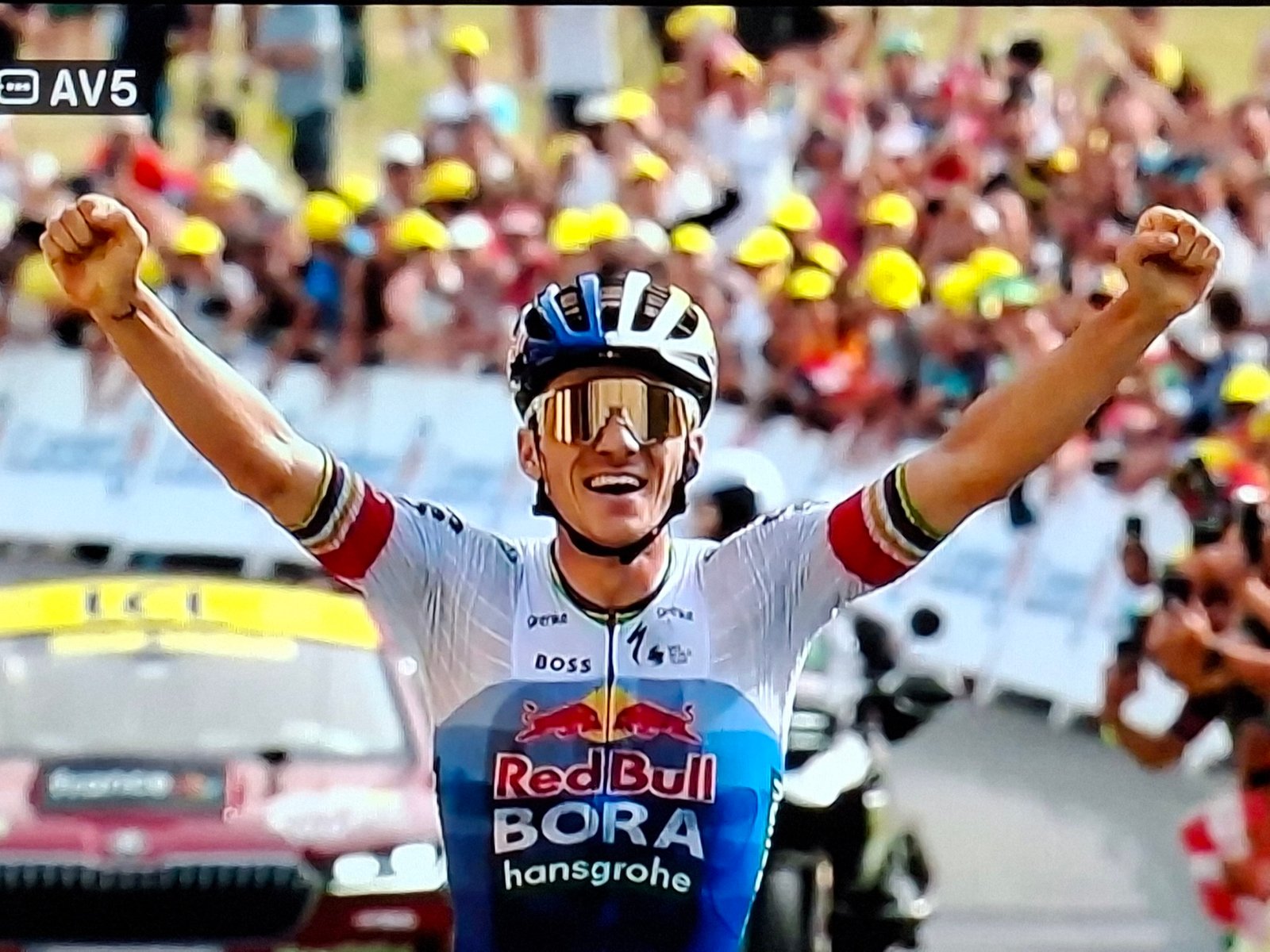 Evenepoels bergoverwinning bezegelt Belgische Tour-mijlpaal